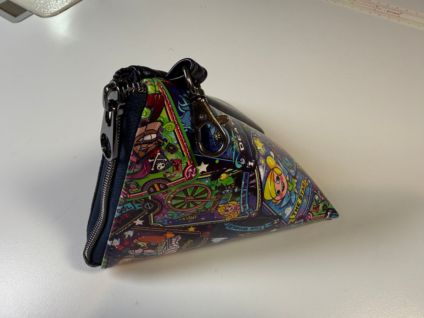 Pyramid Pouch